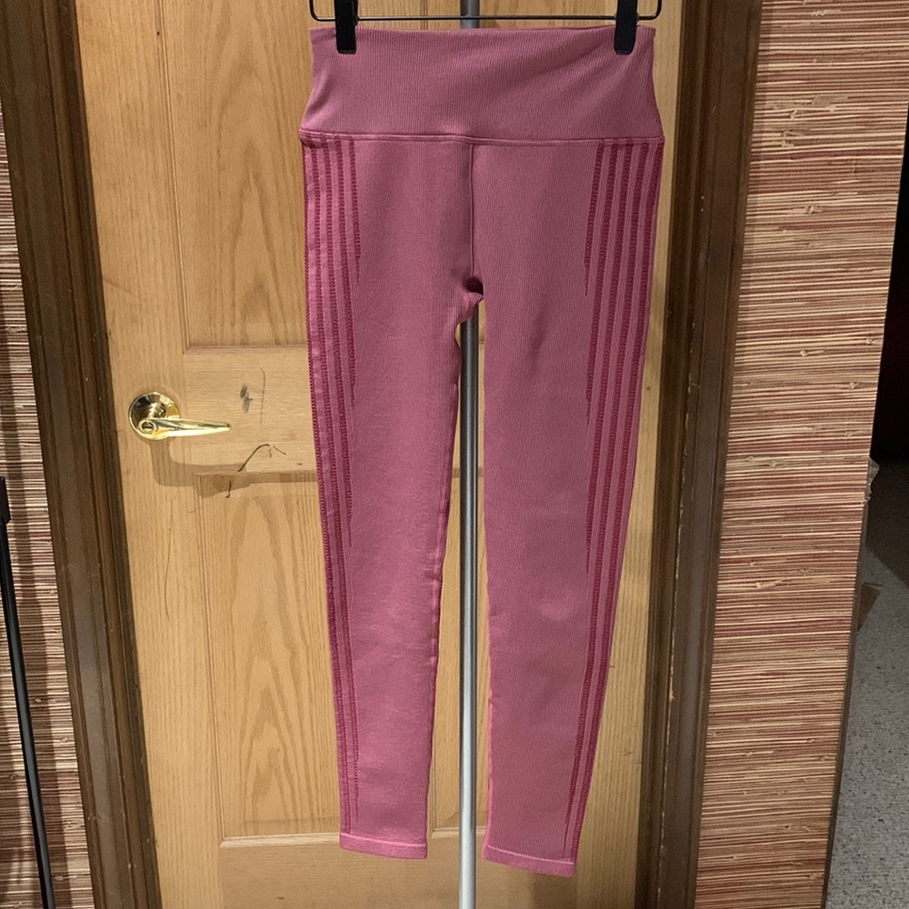 Fabletics High-Waisted Rib Legging